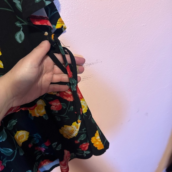 Derek Heart Spring floral peplum top 3x - Picture 2 of 4